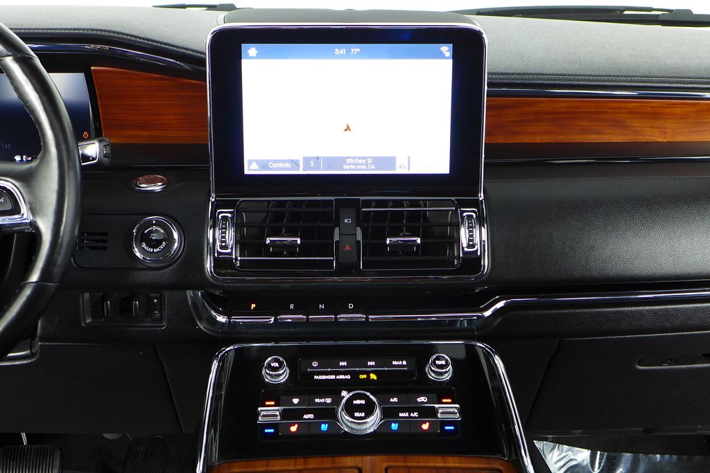 Thumbnail: 2019 Lincoln Navigator - 28
