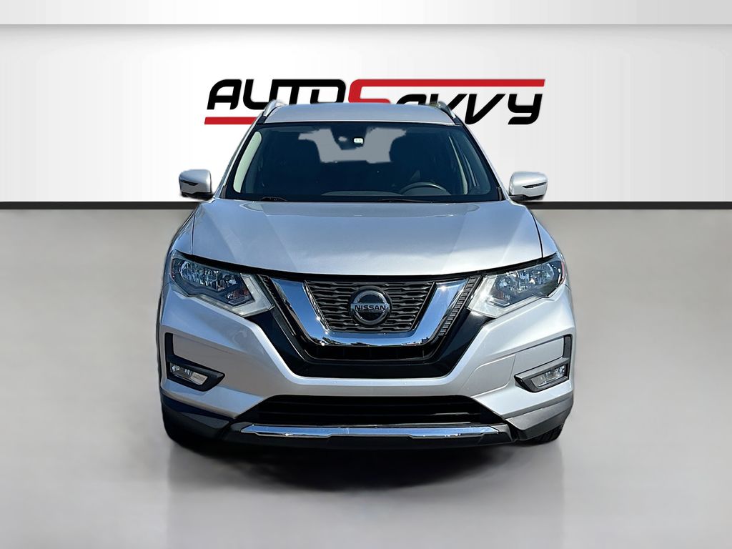 Used 2020 Silver Nissan SL image 2