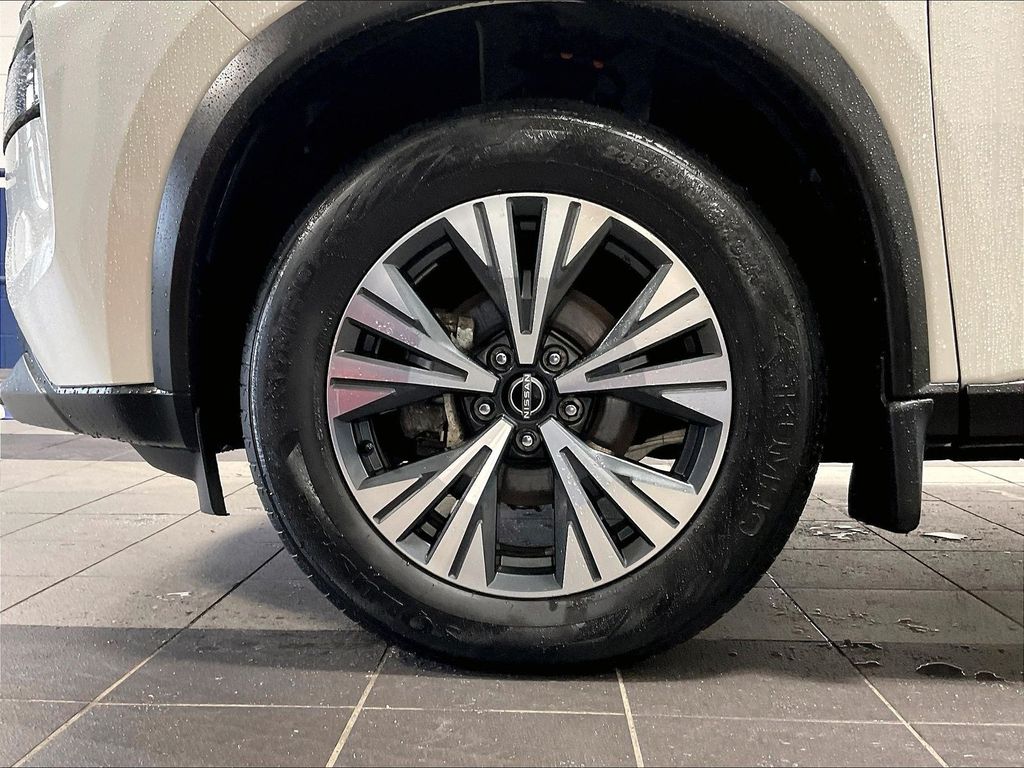 2023 Nissan Rogue — photo 7