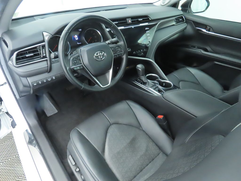 Thumbnail: 2019 Toyota Camry - 9