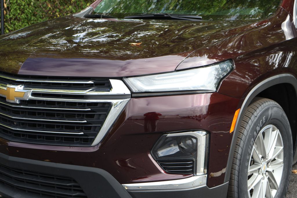 Thumbnail: 2023 Chevrolet Traverse - 3