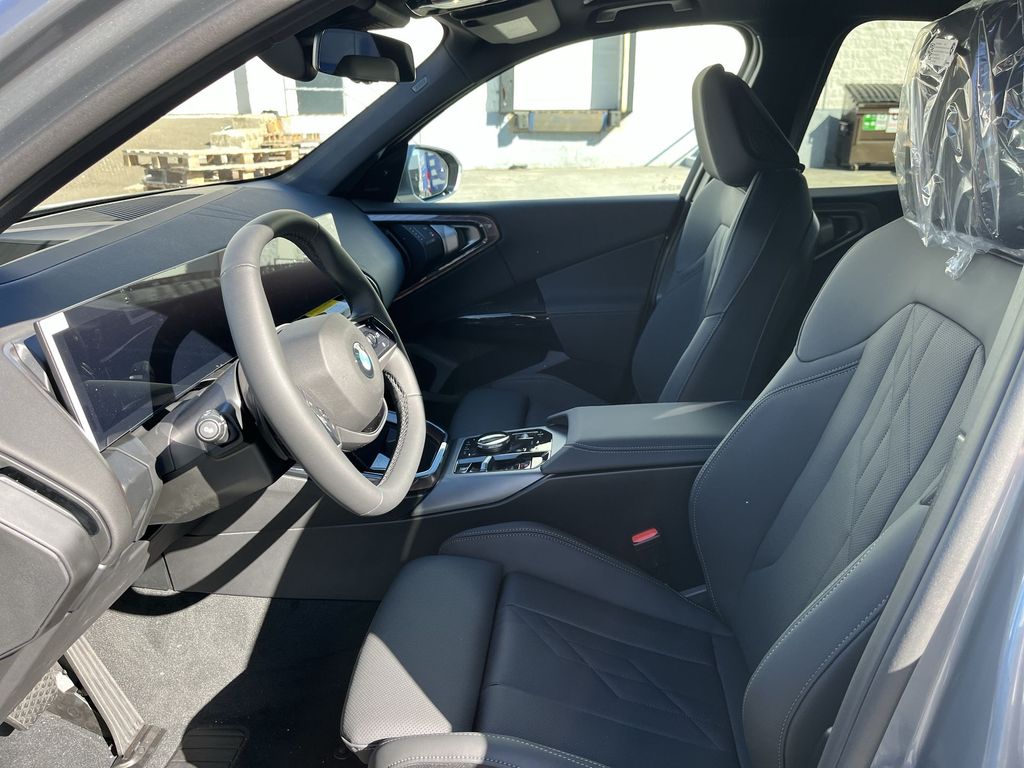 Thumbnail: 2026 BMW X3 - 11