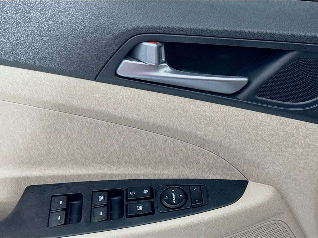 Used Car 2017 Hyundai Tucson  Se For Sale Under $15,000 In Austin, Texas