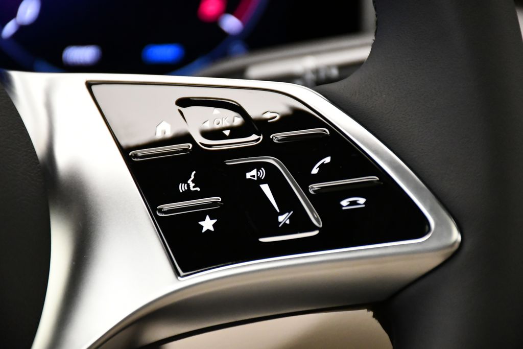 Thumbnail: 2026 Mercedes-Benz GLC - 24