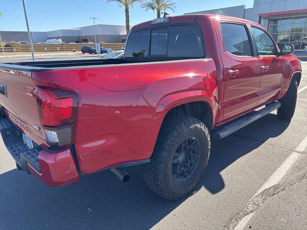 Thumbnail: 2019 Toyota Tacoma - 7