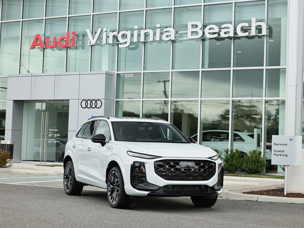 Glacier White Metallic 2026 Audi Q3 SUV / Crossover All-Wheel Drive 7-Speed Automatic