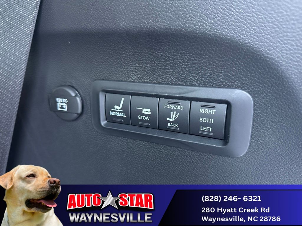 new 2026 Chrysler Pacifica car, priced at $56,073