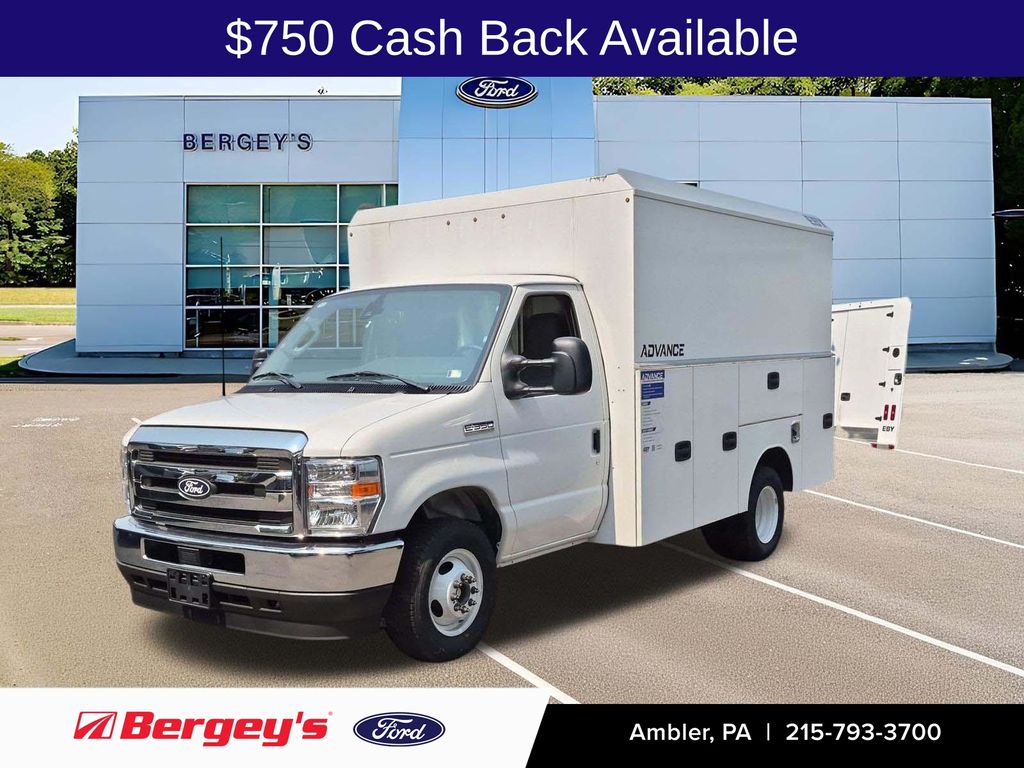 Oxford White 2027 Ford E-Series Chassis Pickup Truck Rear-Wheel Drive 6-Speed Automatic