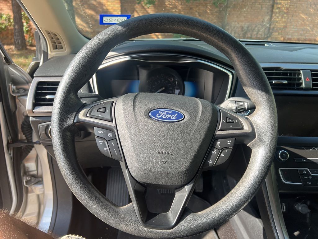 2019 Ford Fusion Hybrid SE 20