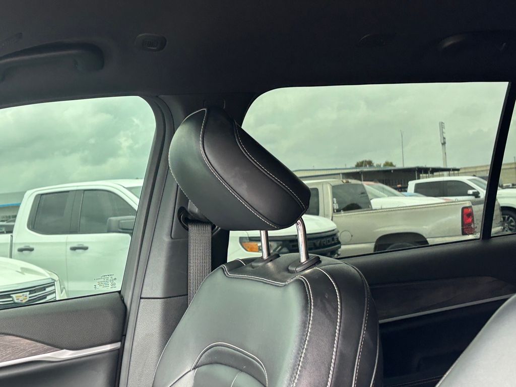 Used Car 2024 Jeep Grand Cherokee L  Limited For Sale Under $35,000 In Austin, Texas