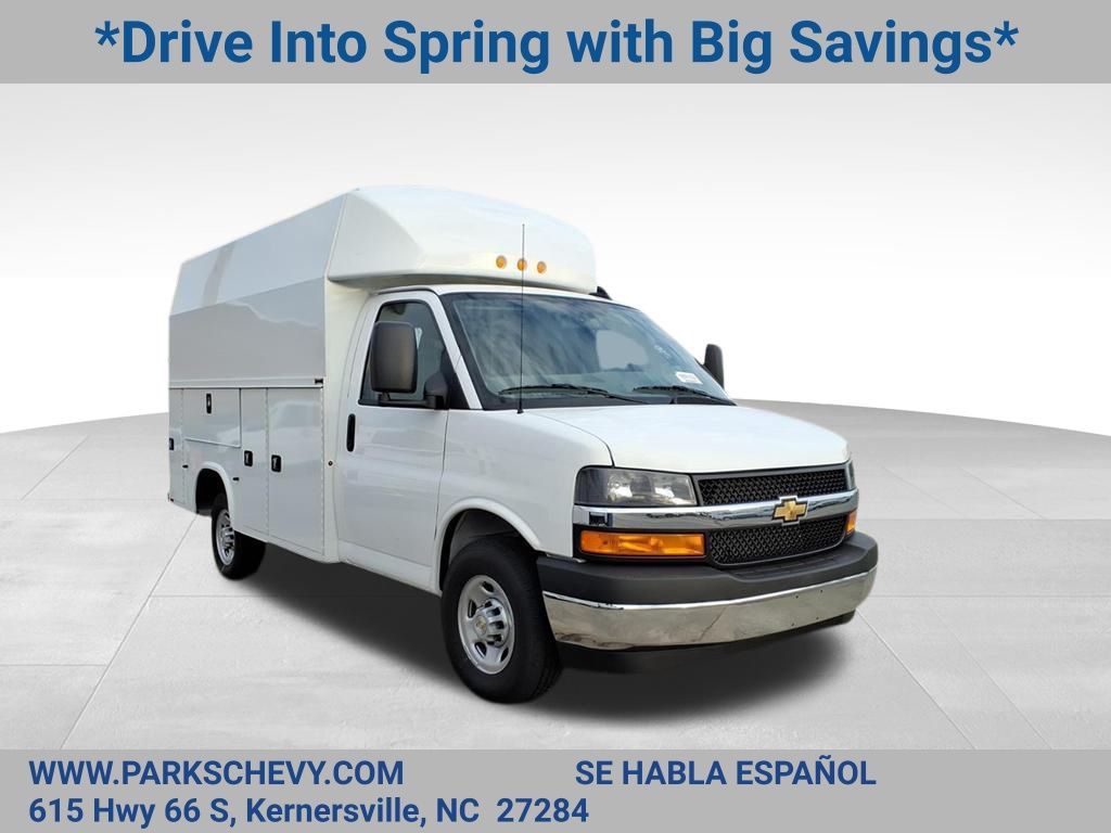 2025 Chevrolet Express Chassis 3500 Cutaway 139