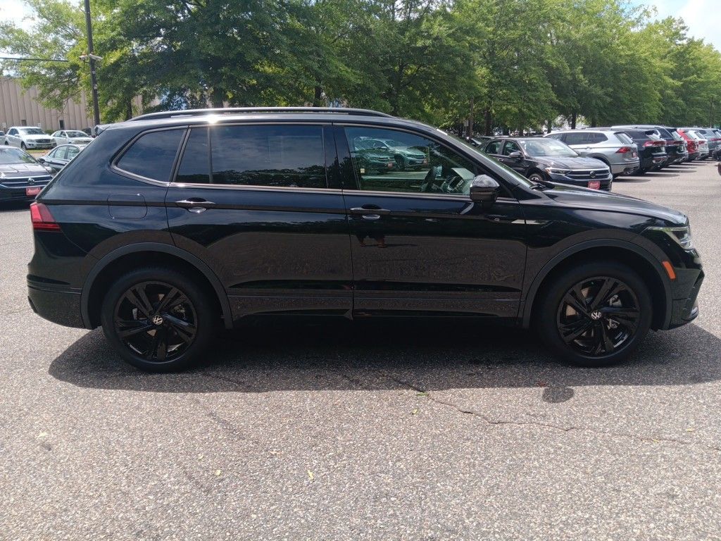 2024 Volkswagen Tiguan 2.0T SE R-Line Black 6