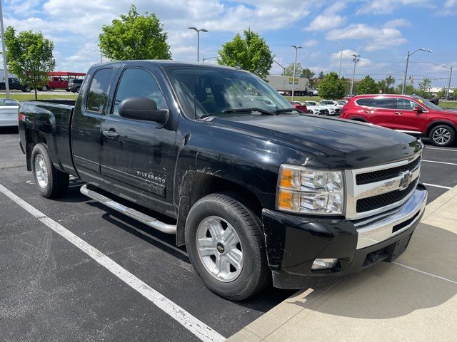 2011 Chevrolet Silverado 1500 LT 2