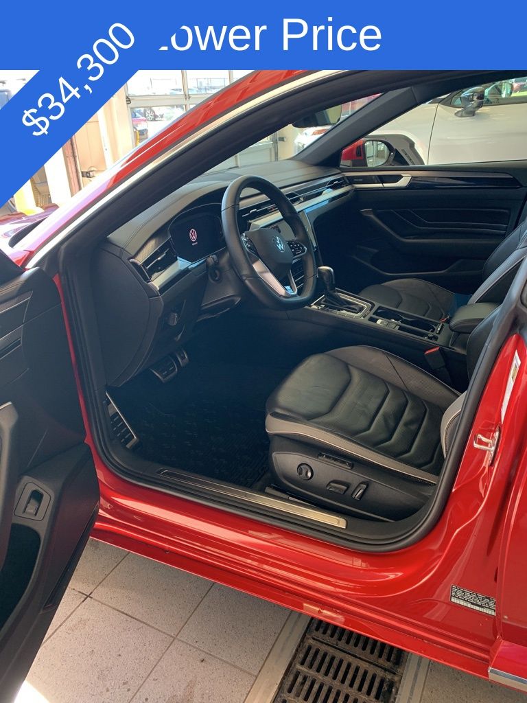 View vehicle photo 3