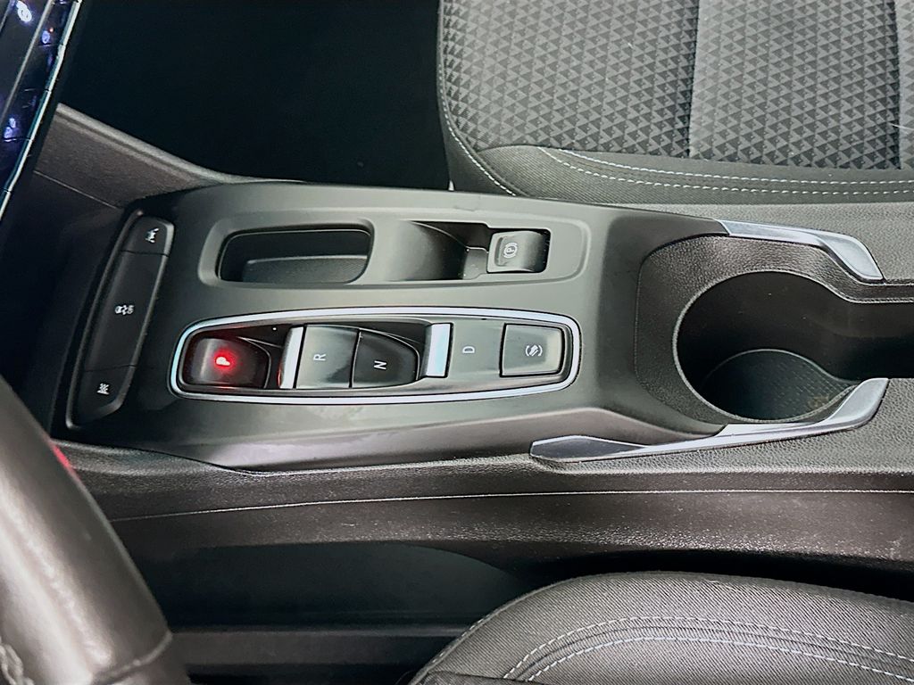 Thumbnail: 2022 Chevrolet Bolt EV - 16