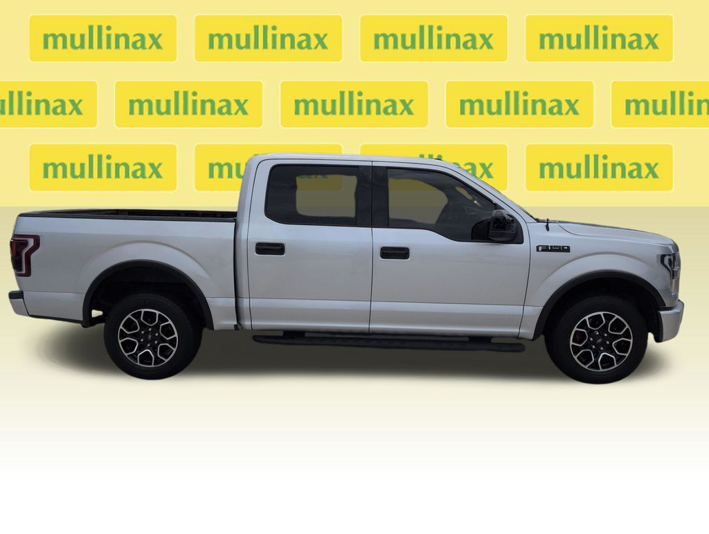 Used 2016 Silver Ford XLT image 2