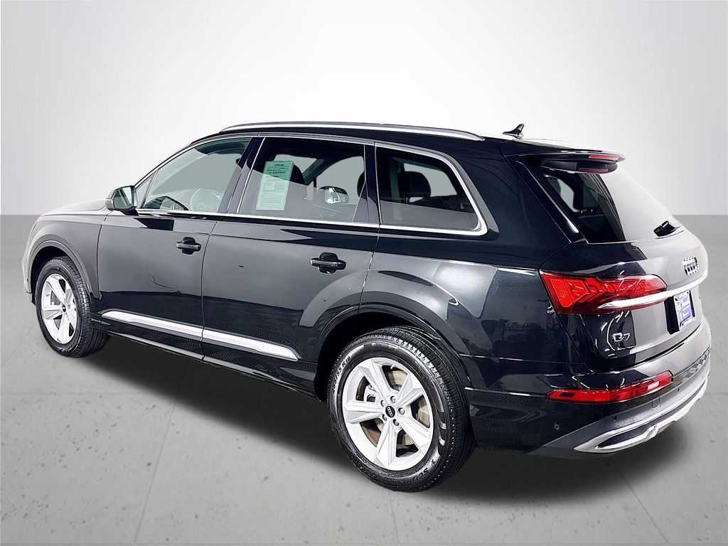 2024 Audi Q7 45 Premium Plus