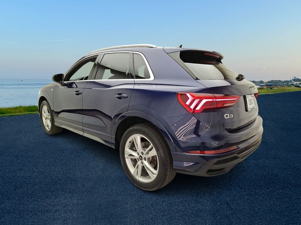 Thumbnail: 2024 Audi Q3 - 6