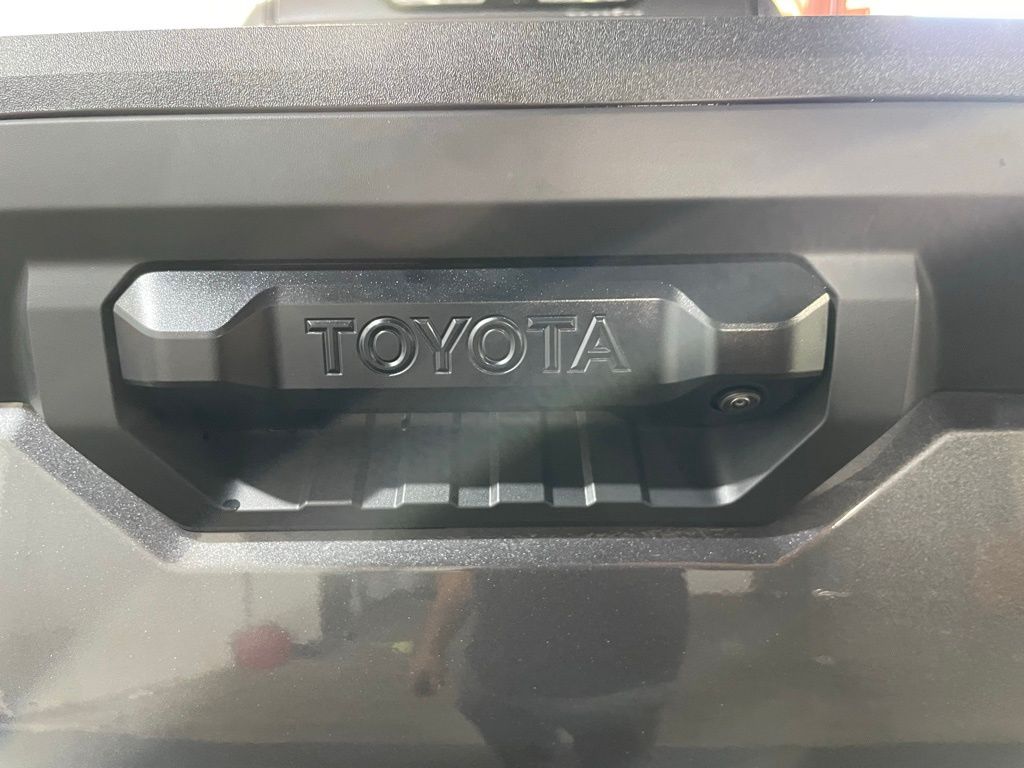 Thumbnail: 2026 Toyota Tundra - 18