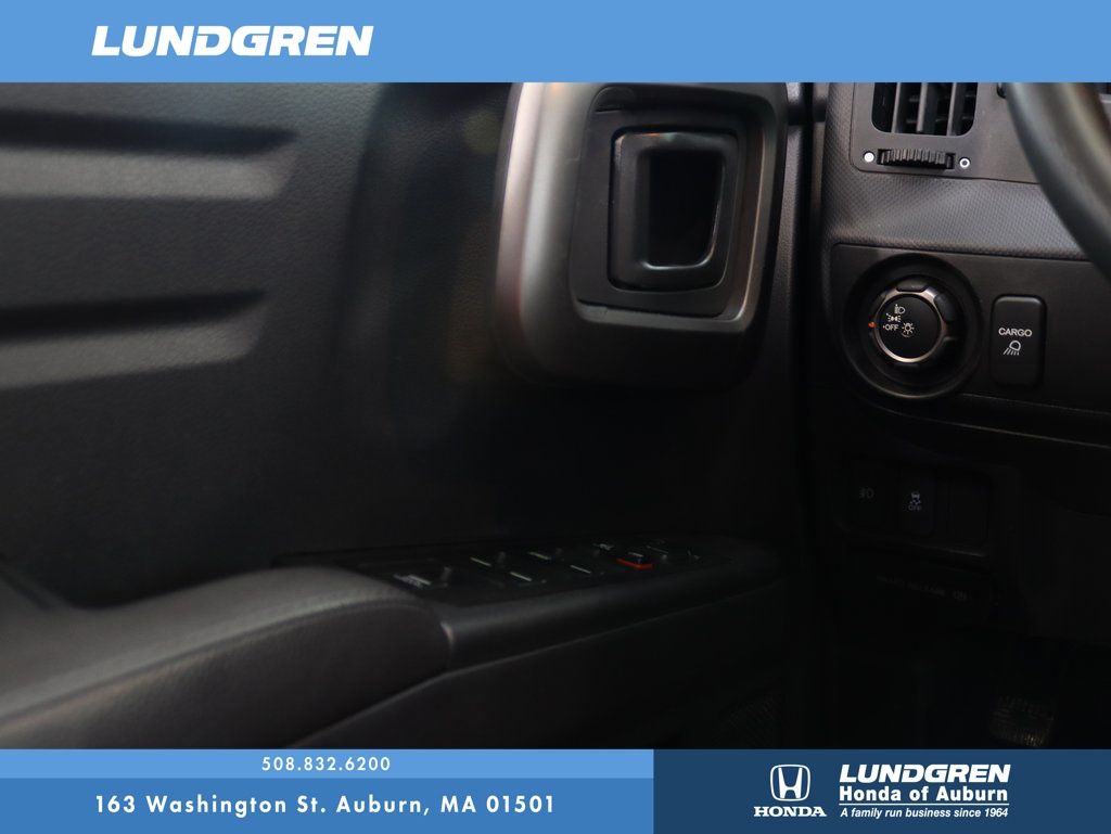 2014 Honda Ridgeline SE 19