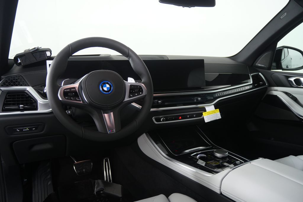 Thumbnail: 2026 BMW X5 - 17