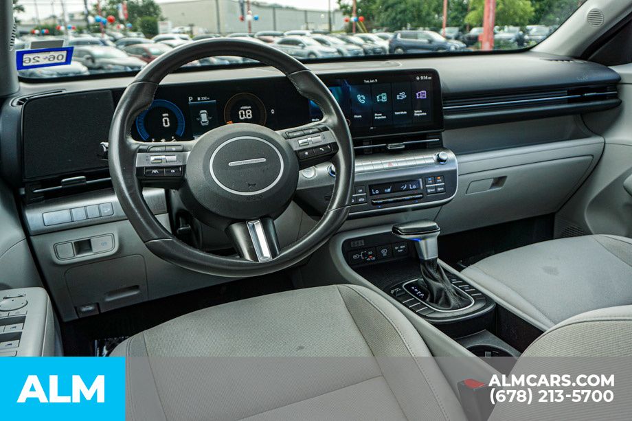 Used 2024 White Hyundai SEL image 27