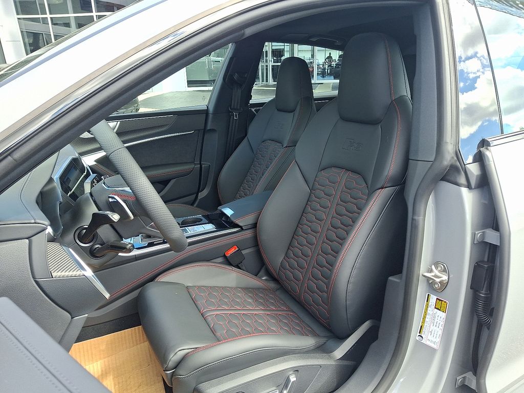 Thumbnail: 2026 Audi RS 7 - 10