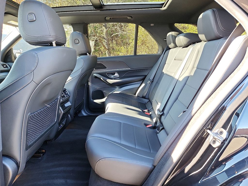 Thumbnail: 2025 Mercedes-Benz GLE - 10