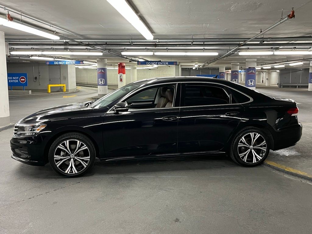 2021 Volkswagen Passat 2.0T SE 30