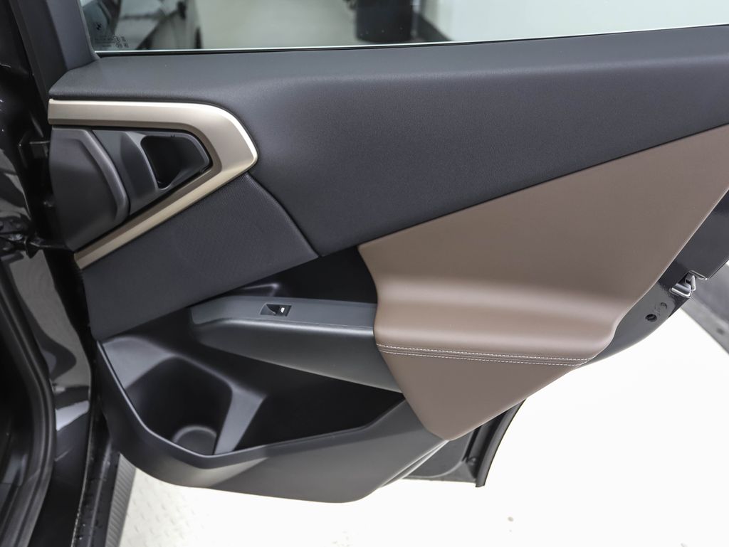 Thumbnail: 2025 BMW X3 - 24