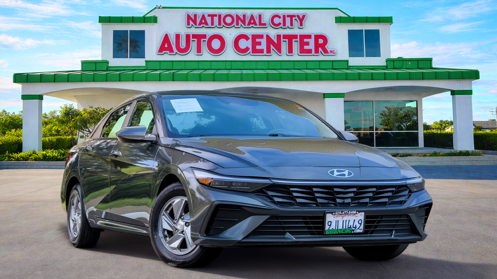 Used 2024 Hyundai Elantra SE 4D Sedan