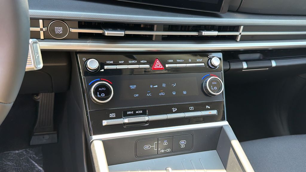 New 2026 Silver Hyundai SE image 28