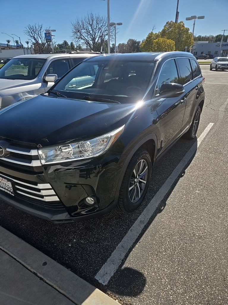 2019 Toyota Highlander XLE FWD