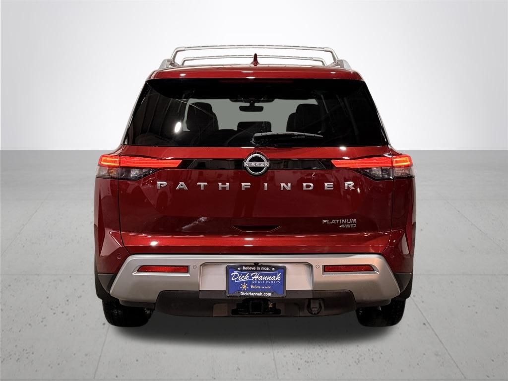 2025 Nissan Pathfinder Platinum