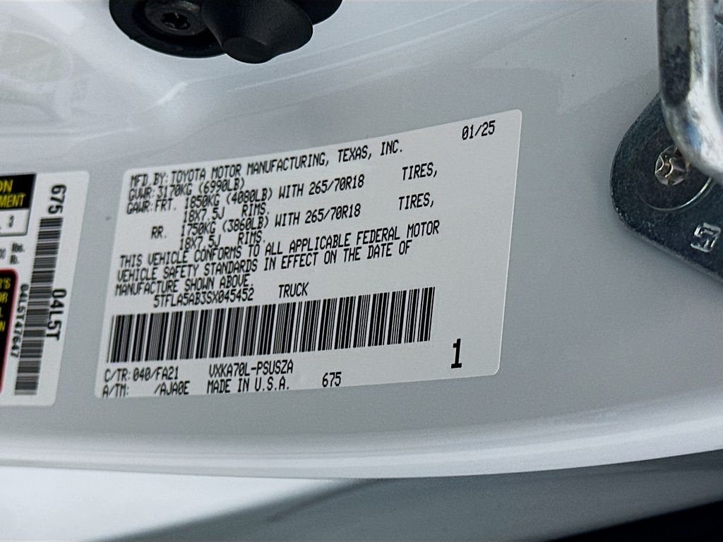 Thumbnail: 2025 Toyota Tundra - 32