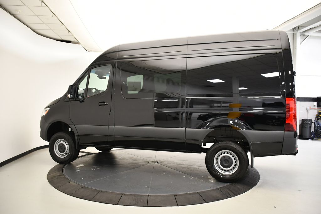 Thumbnail: 2025 Mercedes-Benz Sprinter - 5