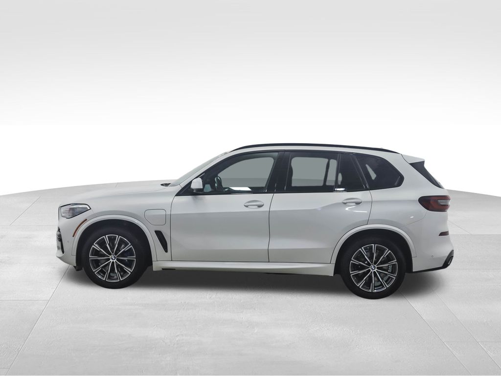 Thumbnail: 2021 BMW X5 - 2