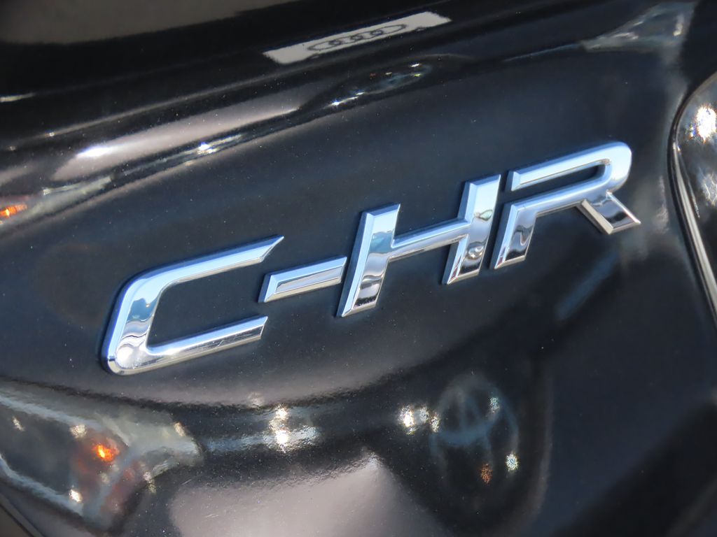 Thumbnail: 2018 Toyota C-HR - 4