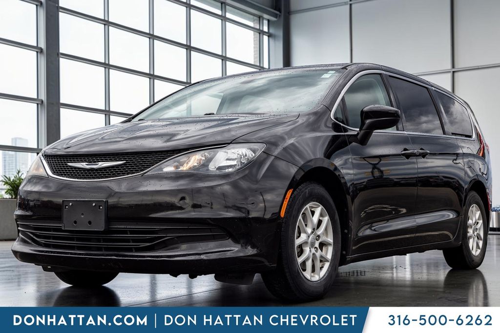 2017 Chrysler Pacifica Touring FWD