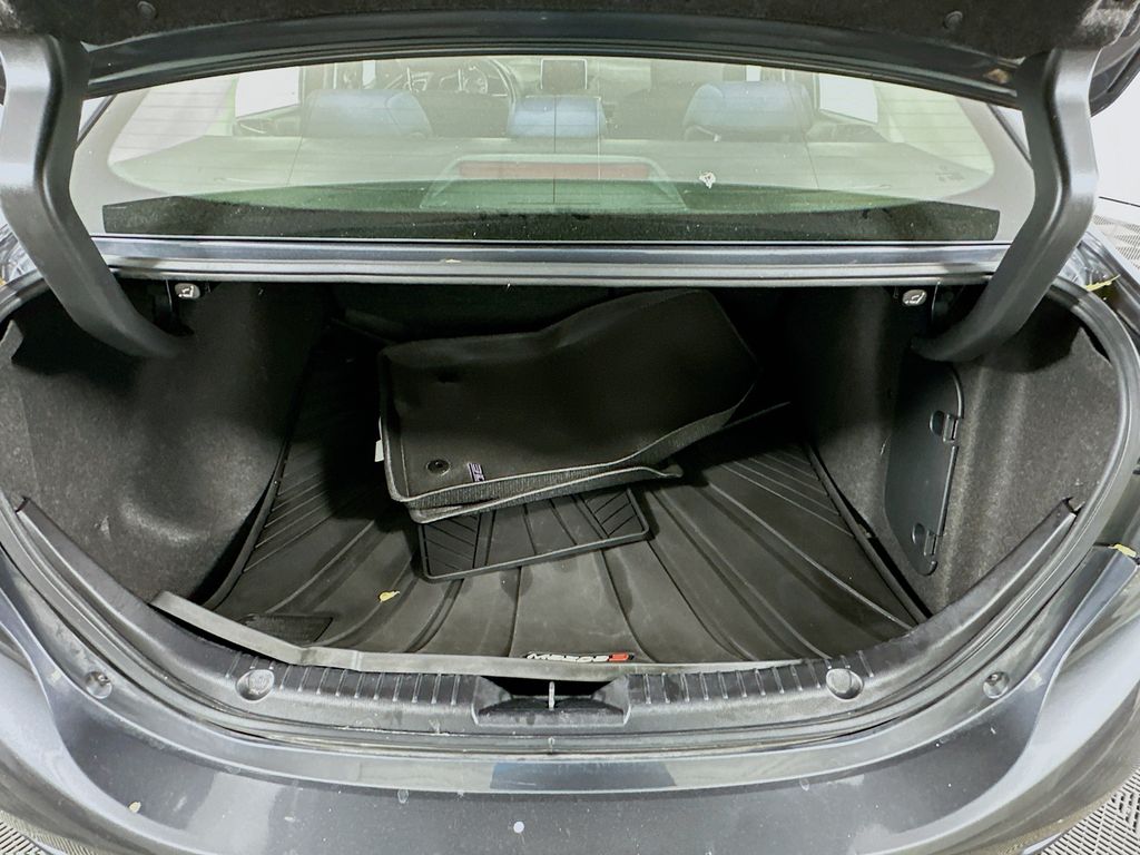 Thumbnail: 2016 Mazda Mazda3 - 25