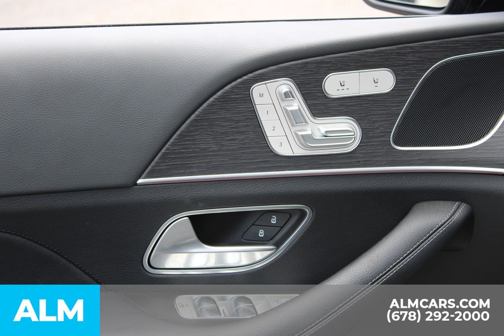 Used 2025 Black Mercedes-Benz GLE 450e image 15