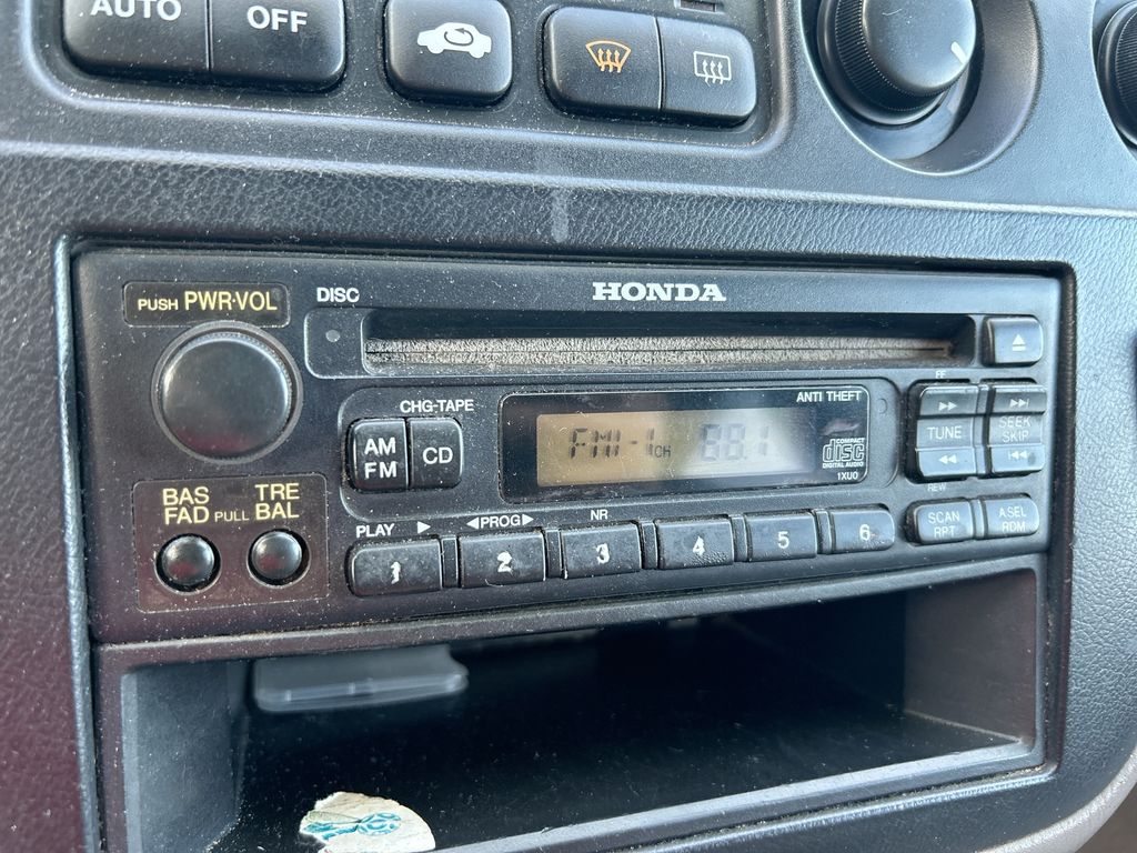 Thumbnail: 2002 Honda Odyssey - 21