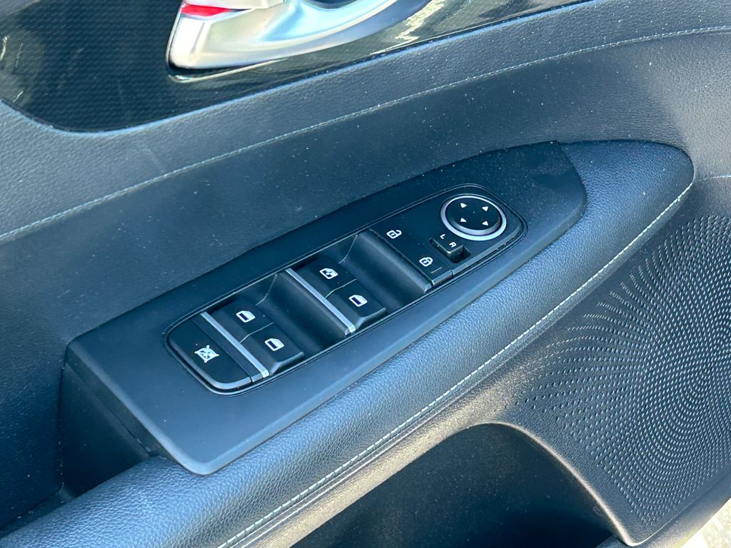 2023 Kia Forte GT-Line 12