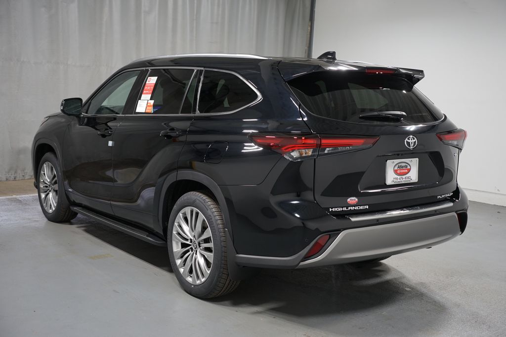 Thumbnail: 2026 Toyota Highlander - 6