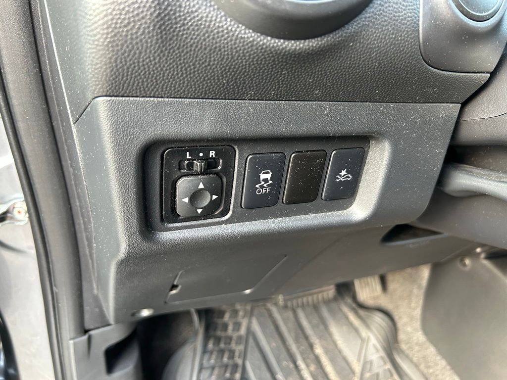 2021 Mitsubishi Mirage LE 16