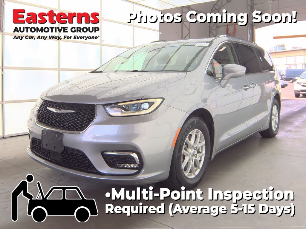 2021 Chrysler Pacifica Touring L's photo