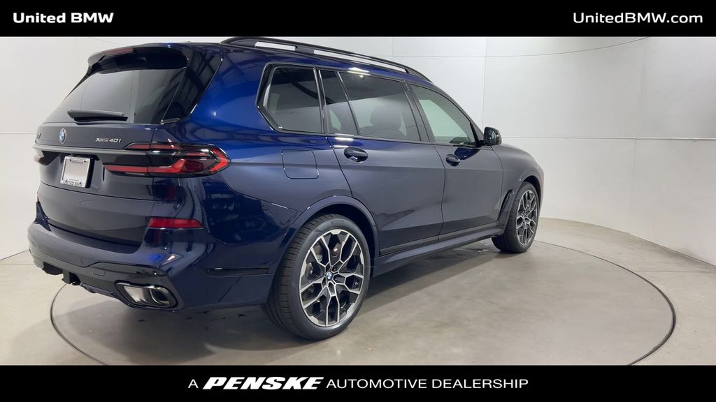 2026 BMW X7 xDrive40i 8