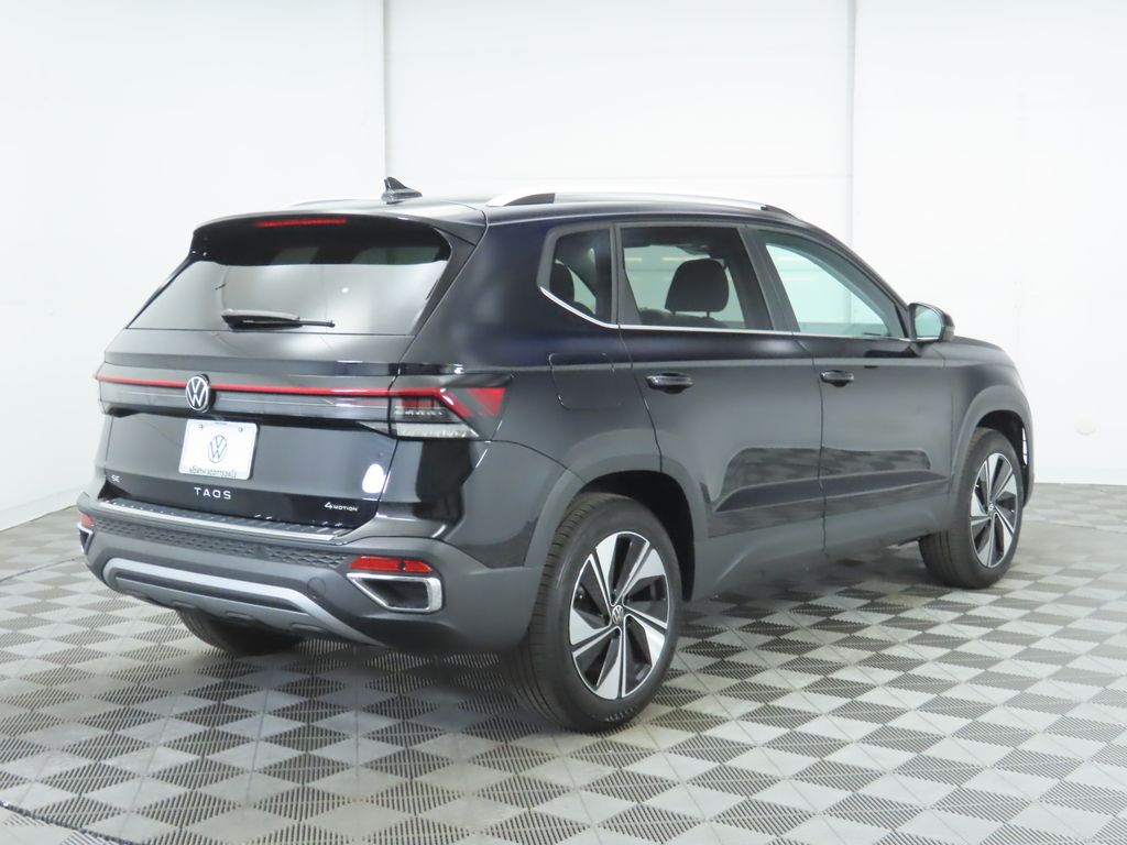 2025 Volkswagen Taos SE 6