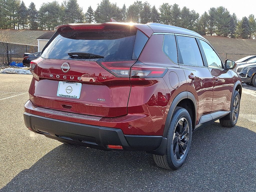 2025 Nissan Rogue SV 4