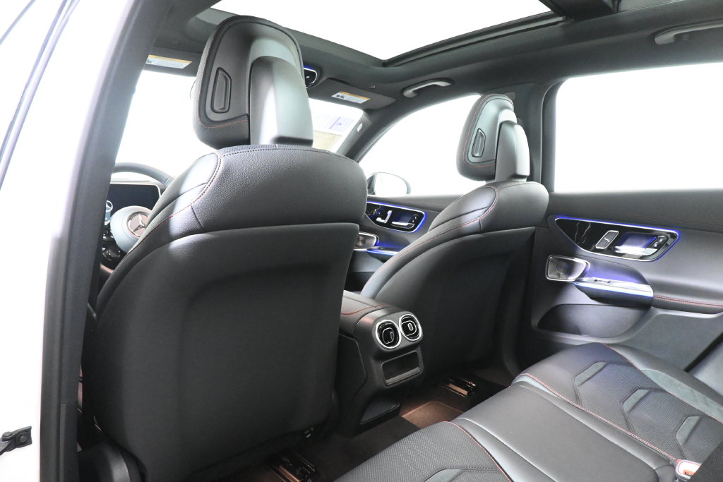 Thumbnail: 2027 Mercedes-Benz GLC - 28